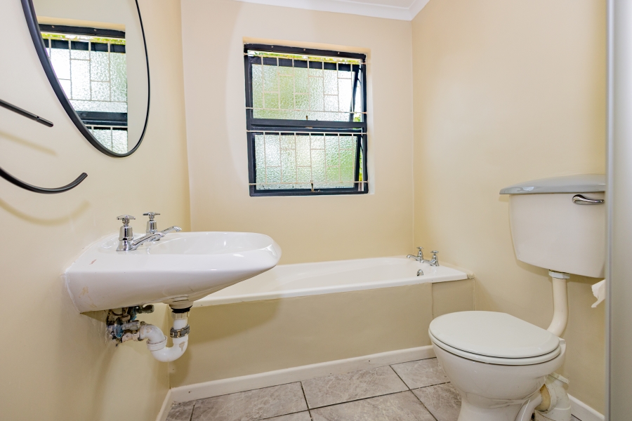 5 Bedroom Property for Sale in De Bron Western Cape